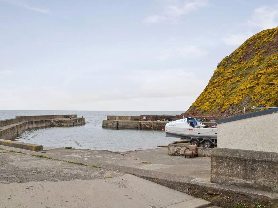 Fisherman'S Cottage In Pennan Экстерьер фото